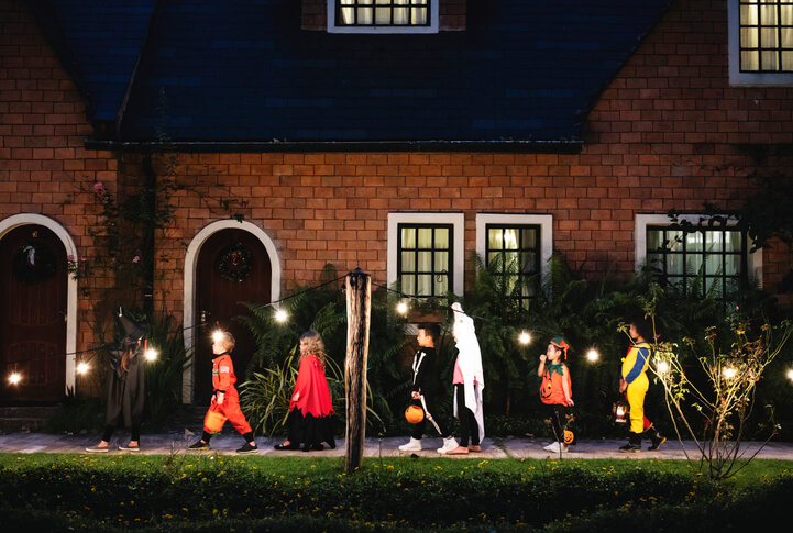 Trick or treaters at night